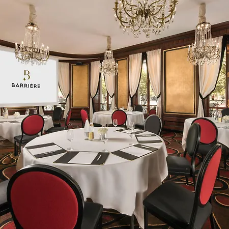 Fouquet's 호텔 5*
