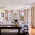 Hotel Barrière Fouquet's 5*