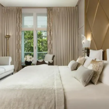 Barriere Fouquet's Paryż