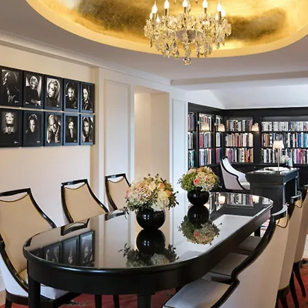 Barriere Fouquet's Parijs