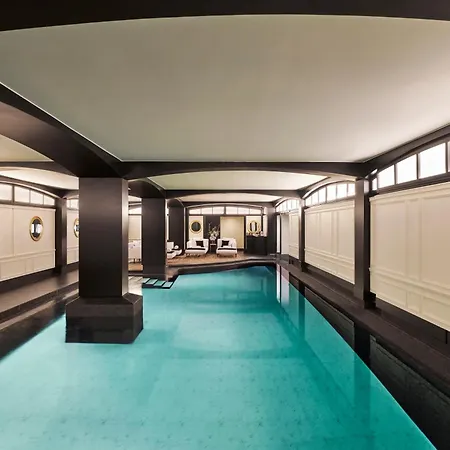 Barriere Fouquet's ホテル 5*