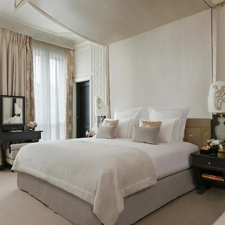 ホテル Barriere Fouquet's パリ