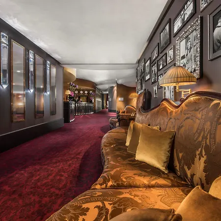 Barriere Fouquet's パリ