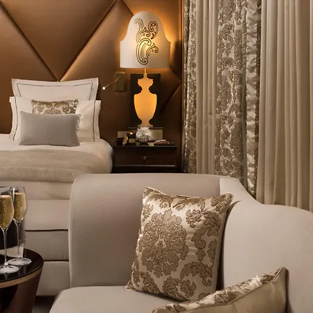 Hotel Fouquet'S Paris 5* פריז