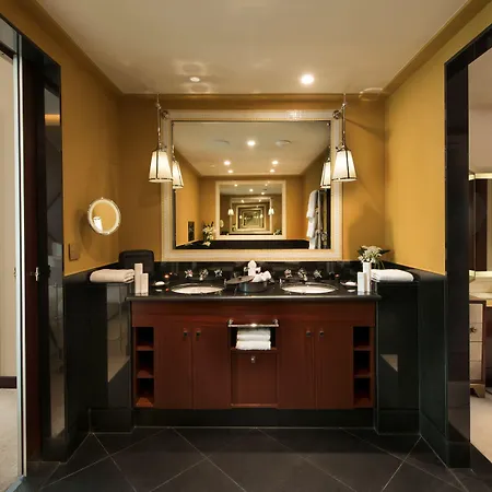מלון Fouquet's 5*