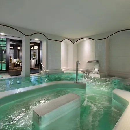 Fouquet's Hotel