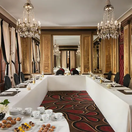ホテル Fouquet's パリ