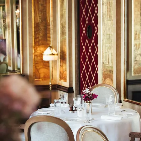 Hotel Fouquet'S Paris 5*