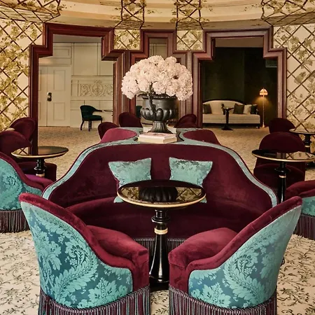 Hotel Barrière Fouquet's 5*