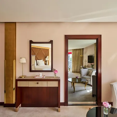 Fouquet's Hotel