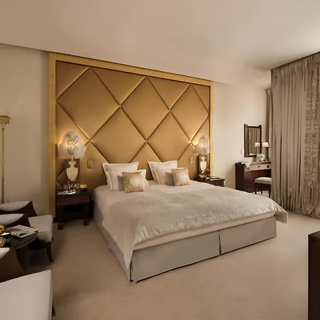 Barriere Fouquet's Hotel 5*