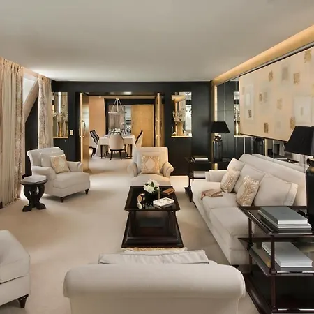 Hotel Barriere Fouquet's Paris