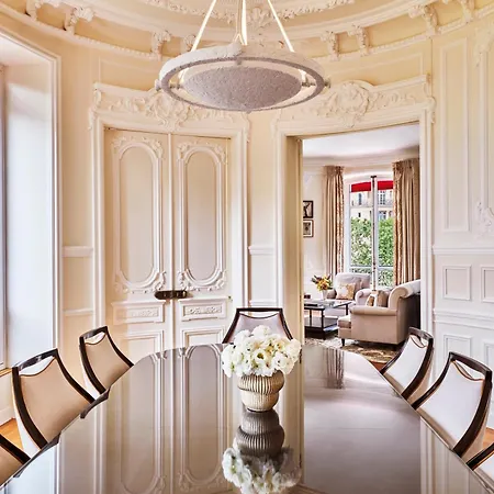 Barriere Fouquet's Hotel 5*