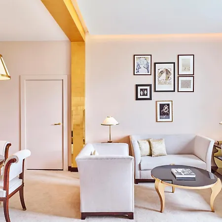 Barriere Fouquet's Hotel Paris