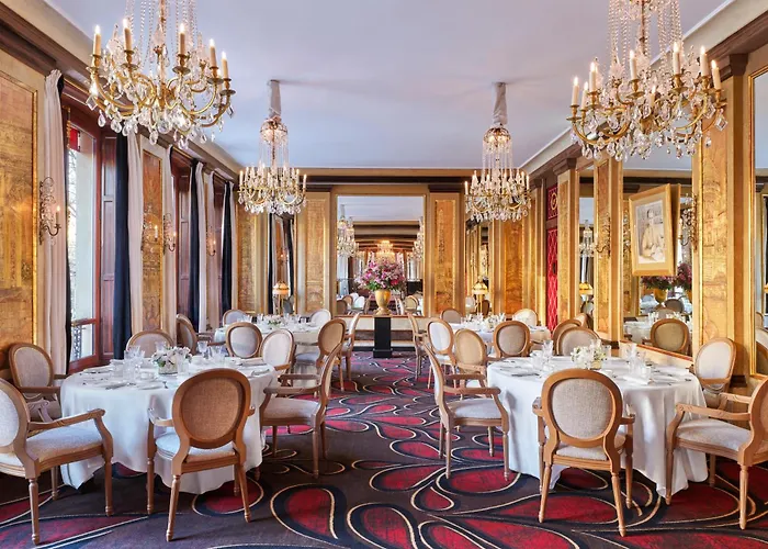 Barrière Fouquet's Hotel