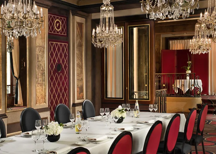 Barrière Fouquet's Hotel